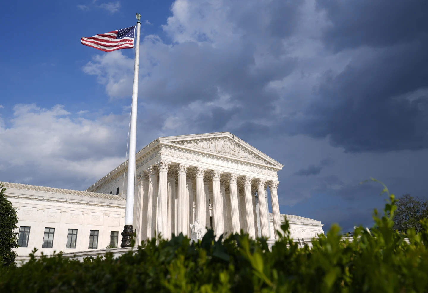 Supreme Court Opens New Term with Focus on Trump's Executive Power and Key Social Issues