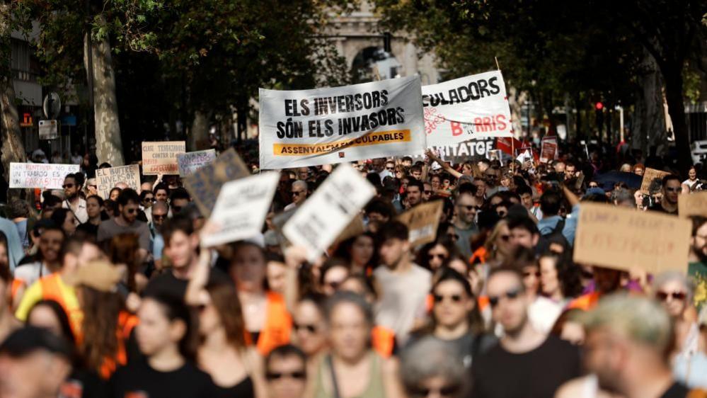 Protesters across Spain demand urgent housing action after failed government measures