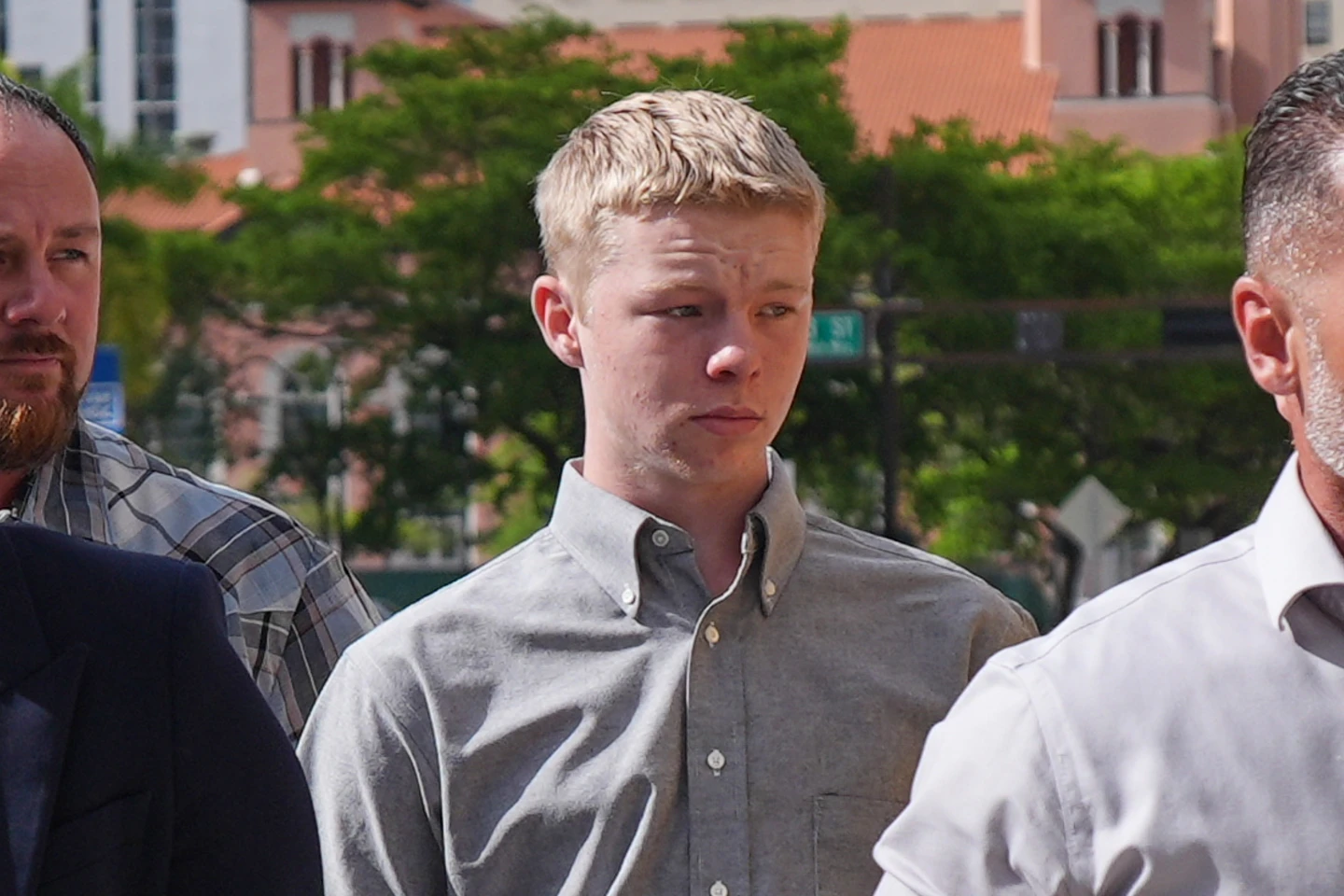 Federal Judge to Decide Pretrial Freedom for 16‑Year‑Old Accused of Killing Stepsister on a Carnival Cruise